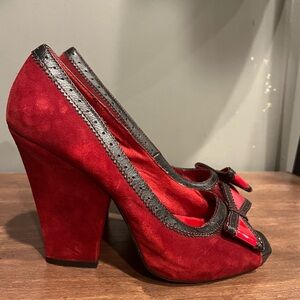 Penny loves Kenny red heels with bows